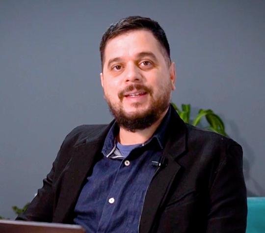 uc_stacked_images_elementor_a797c7e_item2